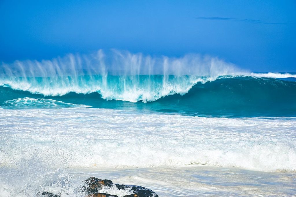 North shore waves, best things to do on Oahu