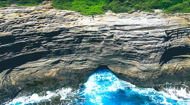 Put Spitting Cave on your Oahu itinerary!